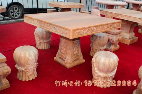 方形石桌凳